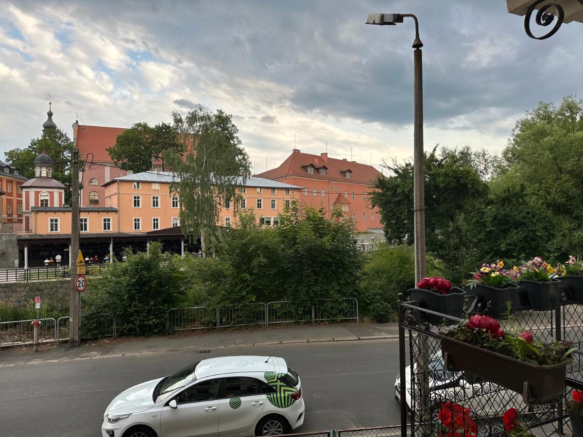 Apartament Przy Cieplickich Tezniach Jelenia Góra Kültér fotó